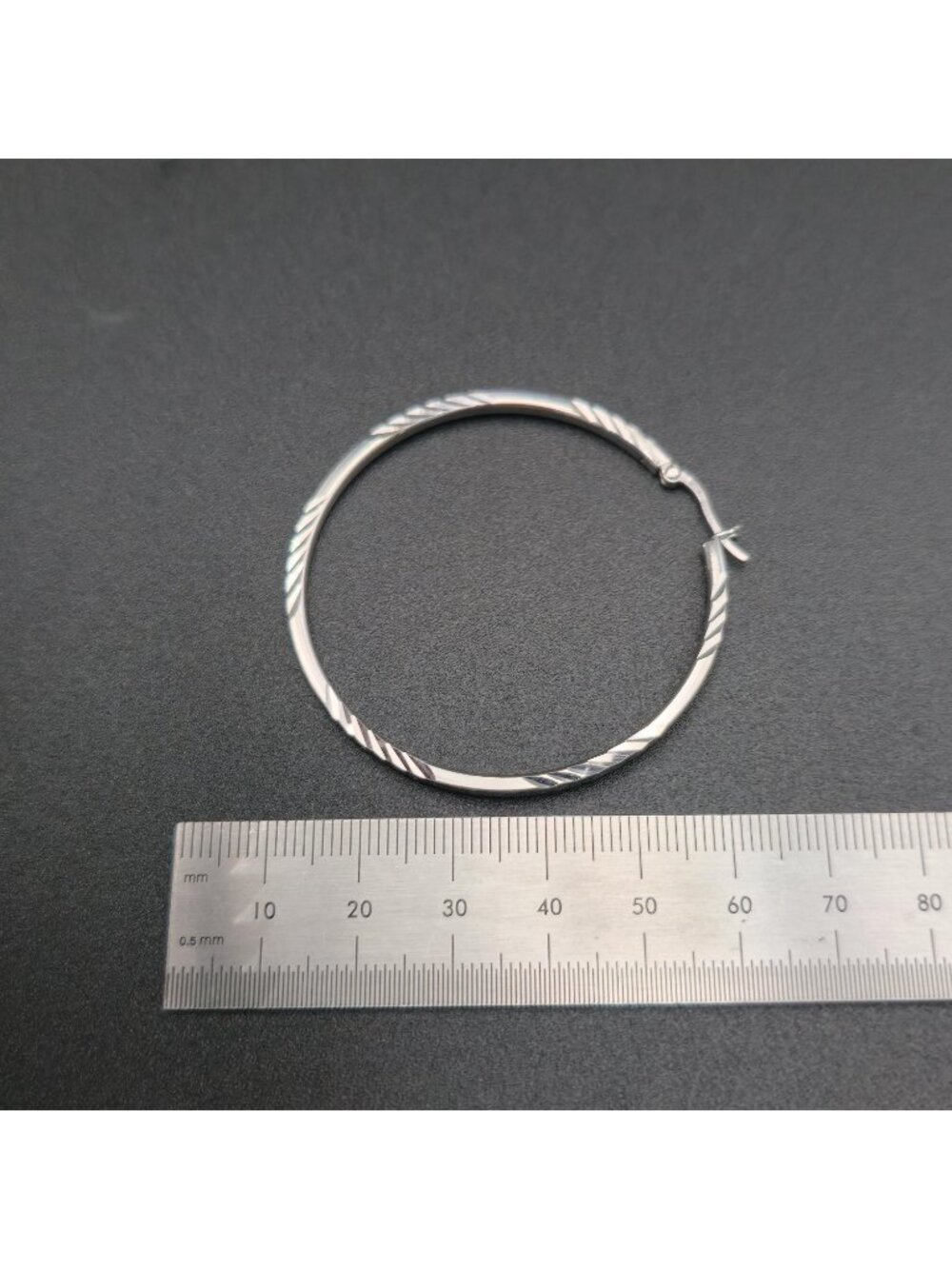 Sterling Silver Large Textured Diamond Cut Hoop Earrings B1361 - Picture 6 of 7